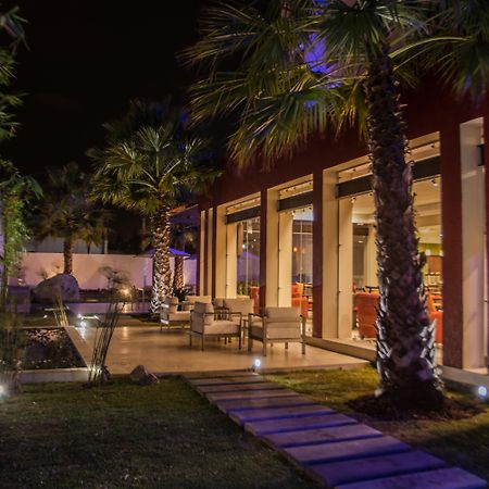 Holiday Inn Express Guadalajara Aeropuerto By Ihg Las Pintas Eksteriør billede
