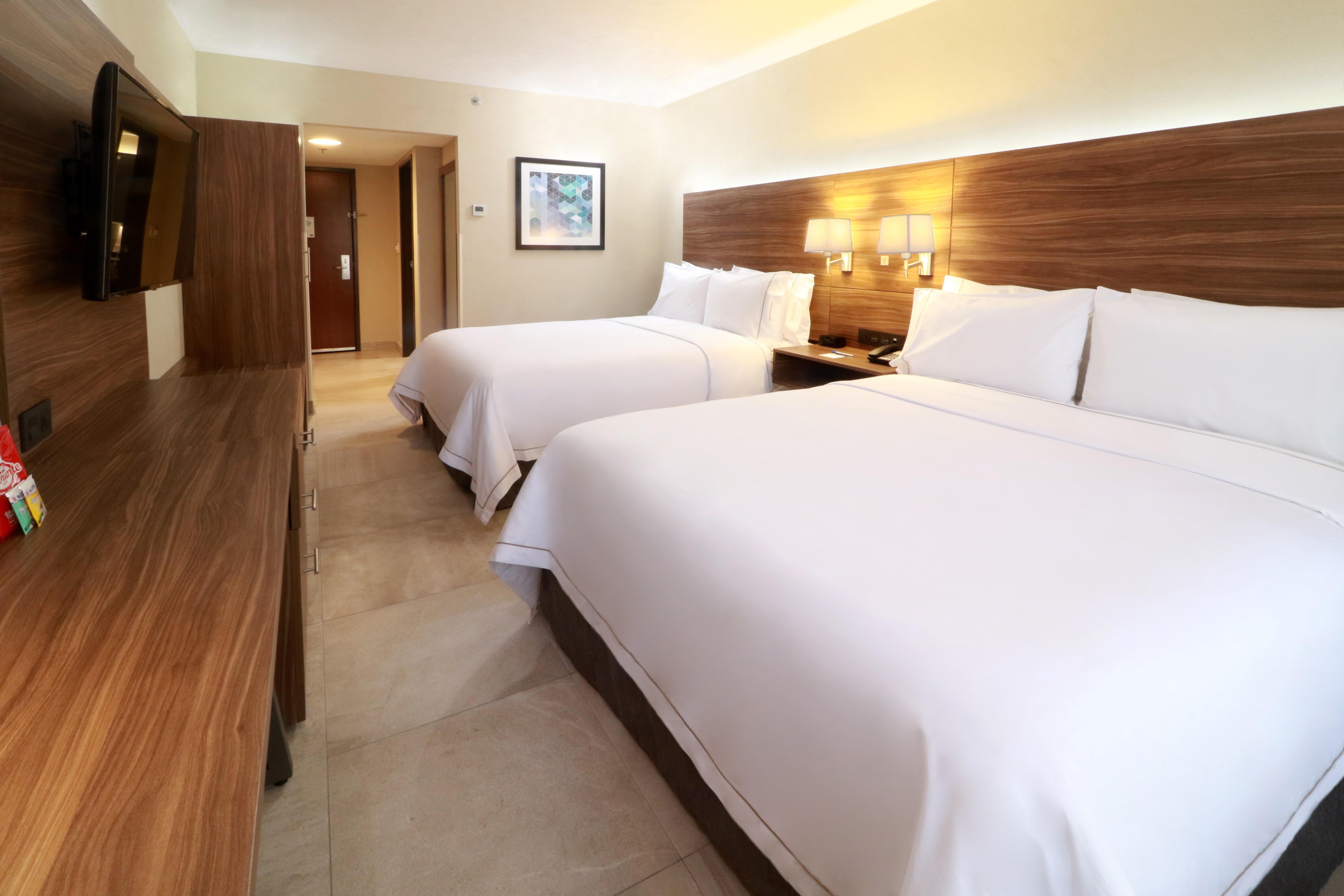Holiday Inn Express Guadalajara Aeropuerto By Ihg Las Pintas Eksteriør billede